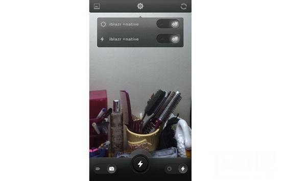 手机外接LED闪光灯:提升自拍效果更自然