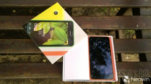 WP8.1主力机型:诺基亚Lumia 630橙色版开箱
