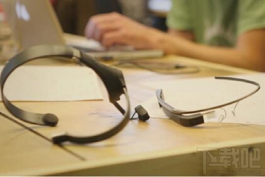 用脑电波来控制谷歌眼镜,连霍金都点赞!