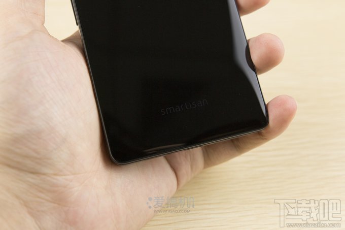 情怀至上?锤子手机Smartisan T1上手