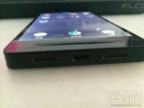 方舟子罗列锤子手机14大问题:漏光严重 冬天可暖手