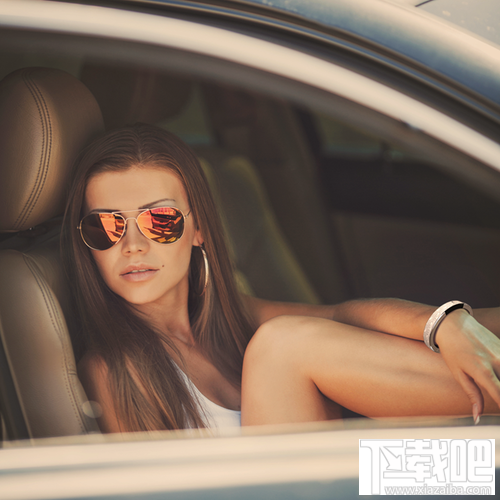 绝对炫爆全场!世界首款投影腕表Ritot