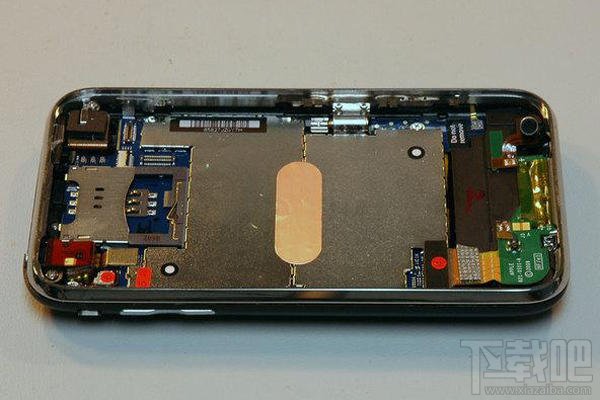 iPhone入华五年记:从“神器”到“街机”