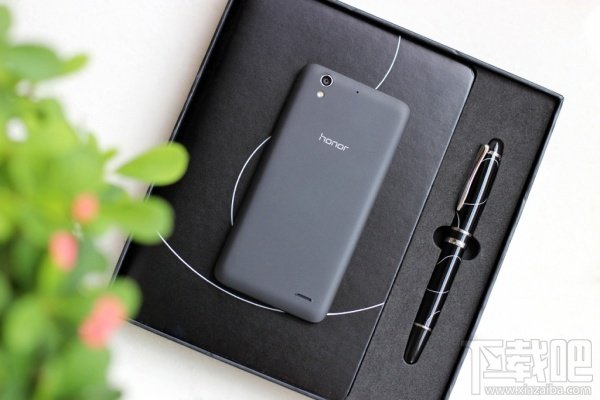 荣耀3C电信版图赏 致薄致美