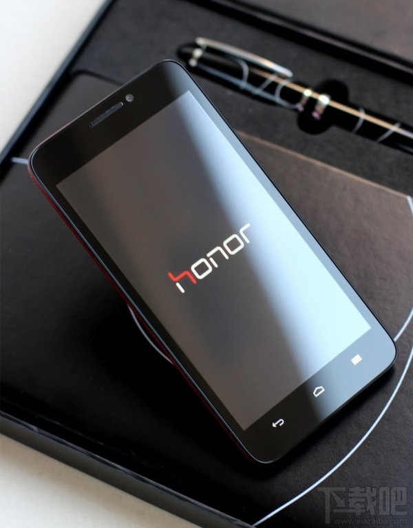 荣耀3C电信版图赏 致薄致美