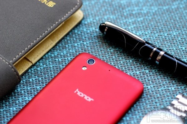 荣耀3C电信版图赏 致薄致美