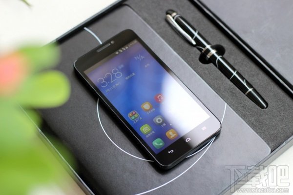 荣耀3C电信版图赏 致薄致美