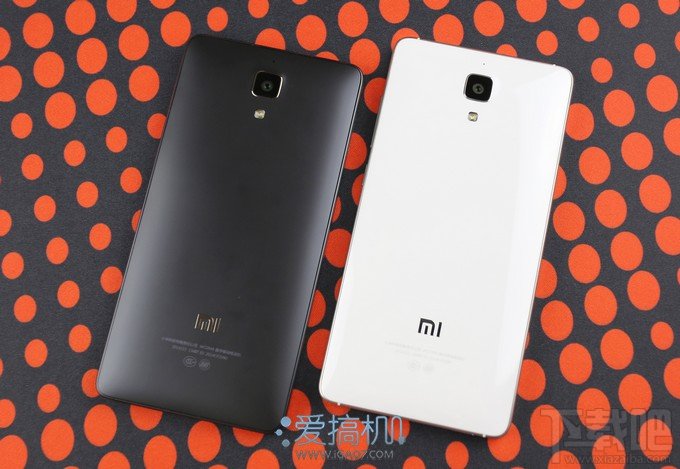 小米手机4白色零售版图赏