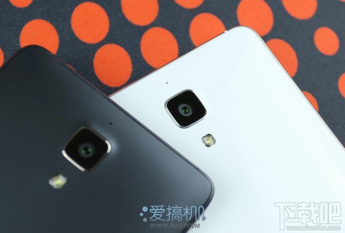 小米手机4白色零售版图赏