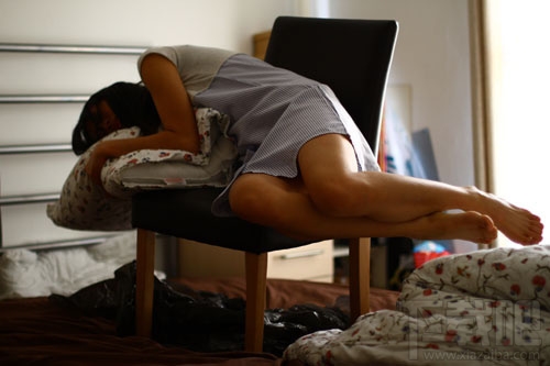 如何用Photoshop CC打造超酷人体飘浮魔术