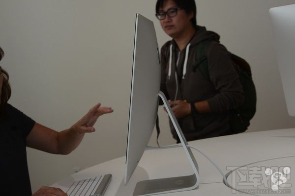 就是那么震撼:全新iMac多图绝美上手印象
