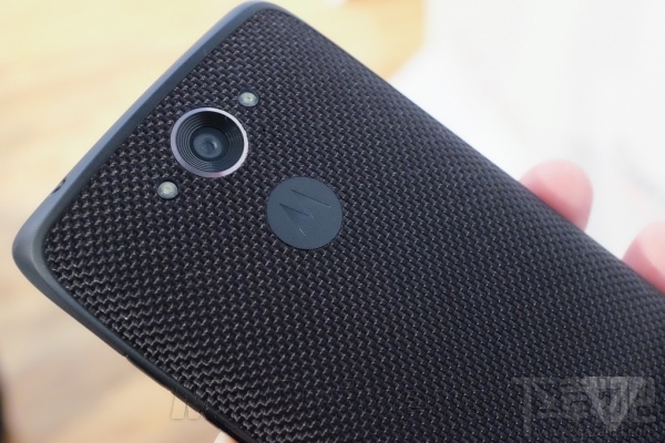 真棒!最强Android机摩托Droid Turbo上手体验