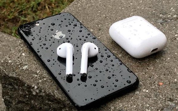 苹果AirPods耳机使用教程:连接、充电和自定义