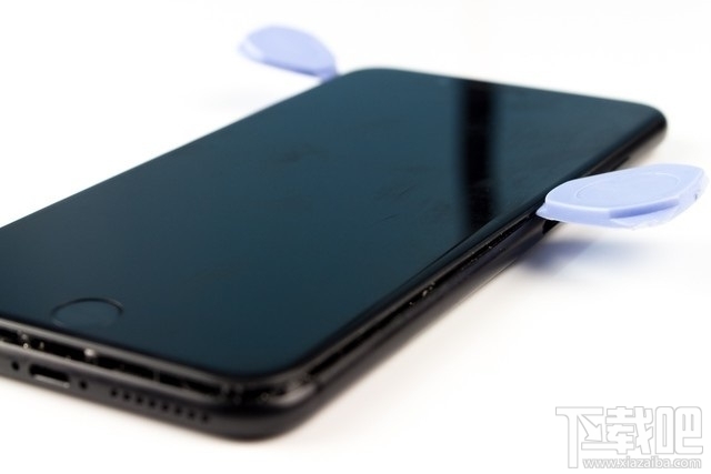 iPhone7 Plus后盖怎么打开?苹果iPhone7 Plus拆换后盖图文教程