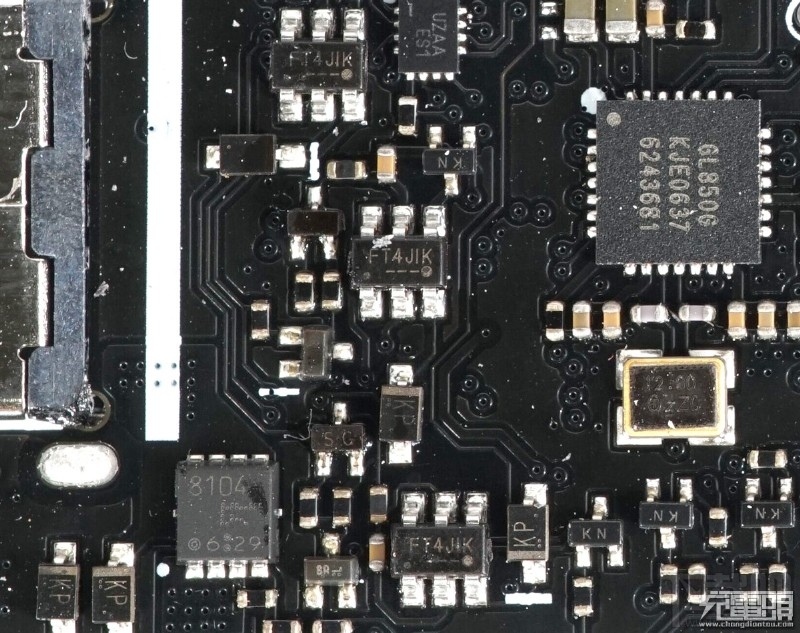 ZMI 10号Type-C PD移动电源拆解评测