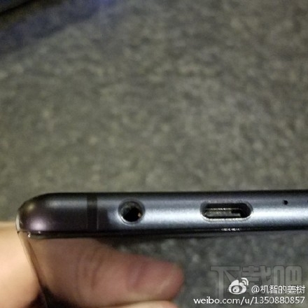 Galaxy S8真机谍照也来了:屏占比约90% USB-C端口