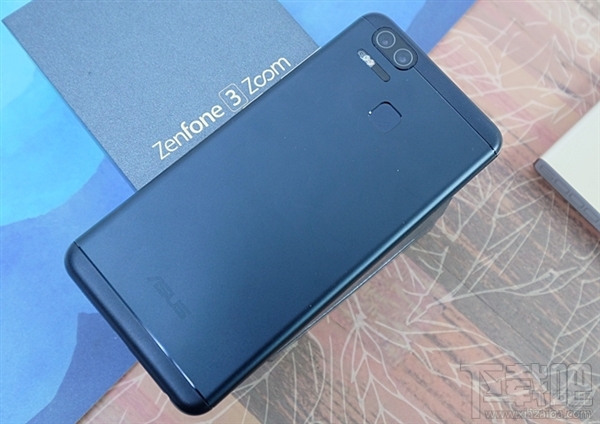 华硕ZenFone 3 Zoom正式发布 双镜头/5000mAh电池