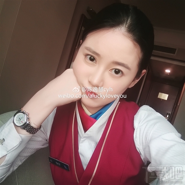 南航空姐曝光荣耀Magic八曲面旗舰