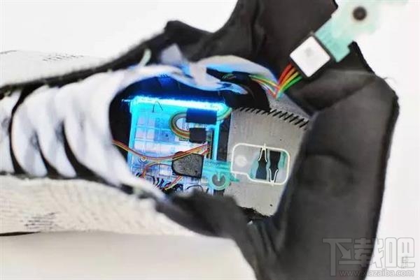 拆解价值5000元的耐克智能跑鞋