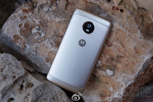 联想面对中低端市场正式发布MOTO G5