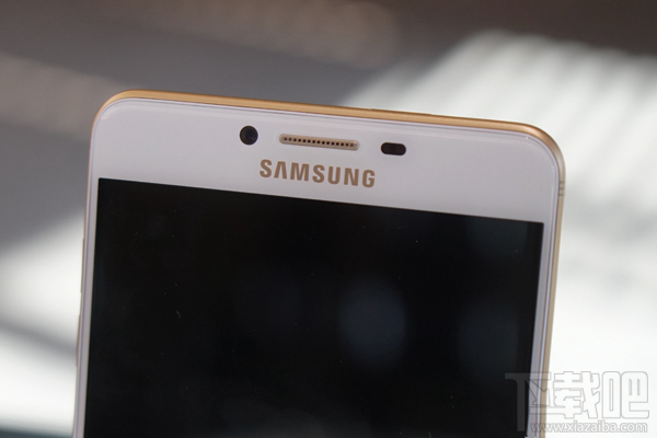 三星C9 Pro评测:大屏超薄设计 相机玩法丰富