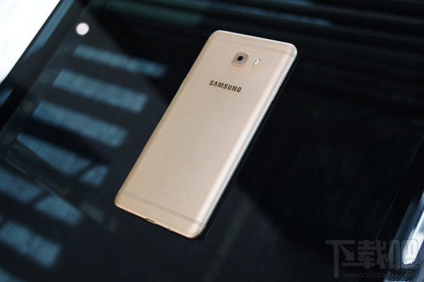 三星C9 Pro评测:大屏超薄设计 相机玩法丰富