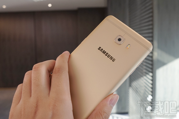 三星C9 Pro评测:大屏超薄设计 相机玩法丰富