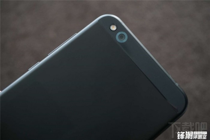 小米5c真机上手图赏 窄边框设计