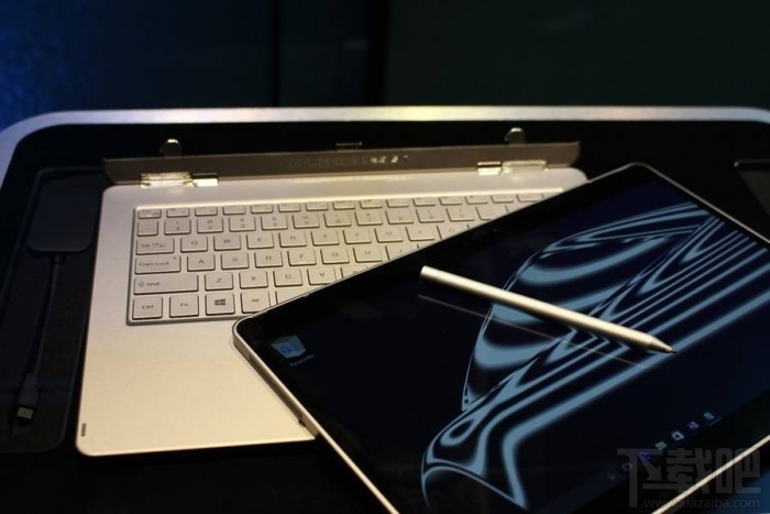 保时捷推出 2500美元笔电Book One