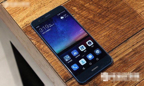 华为nova青春版和荣耀8青春版哪个好?华为nova青春版和荣耀8青春版区别对比