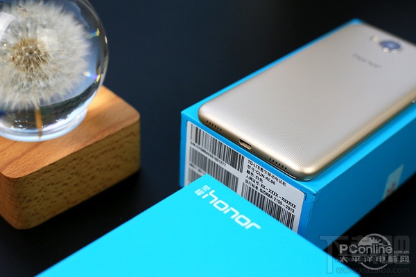 荣耀畅玩6手机评测:599元玩转柔光自拍!