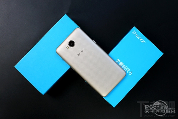 荣耀畅玩6手机评测:599元玩转柔光自拍!