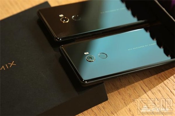 小米MIX2评测:敢在iPhone发布会前发布,靠这些