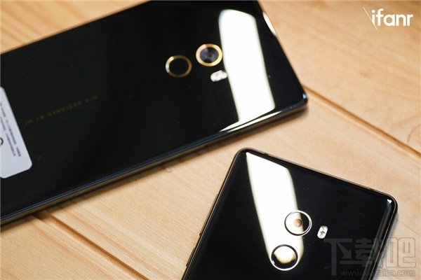 小米MIX2手机评测:全面屏2.0,高配置高颜值!