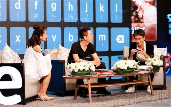 怎样一边玩《王者荣耀》,一边抢微信红包?