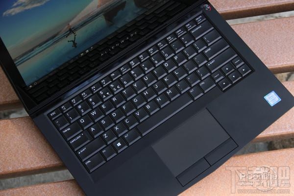 OLED屏的前世今生:笔记本屏幕的未来之星!