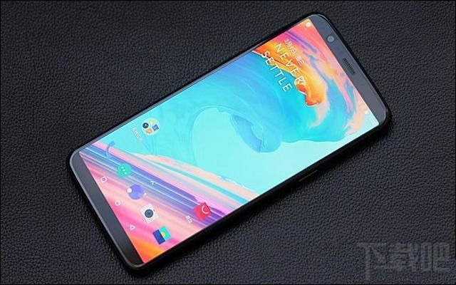 一加5T和努比亚Z17S哪个好?努比亚Z17S和一加5T区别对比