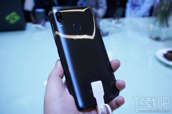 oppor15和vivox21哪个好,vivox21和oppor15对比区别