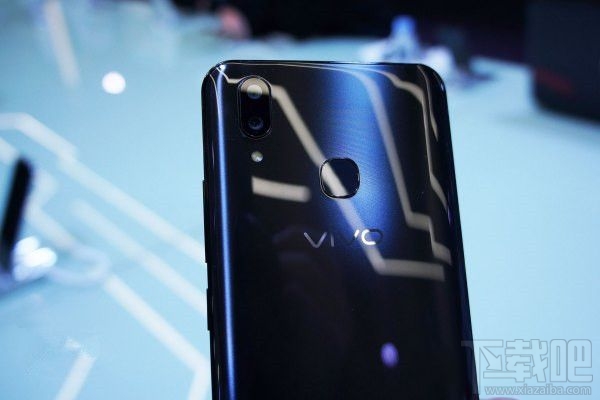 oppor15和vivox21哪个好,vivox21和oppor15对比区别