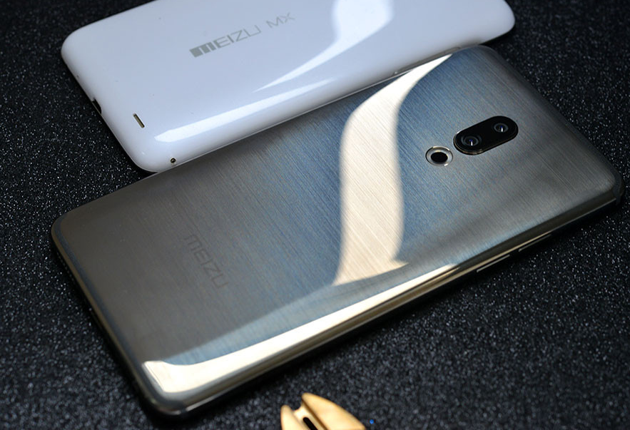 魅族15/15 Plus正式发布,魅族15Plus真机开箱图赏与评测