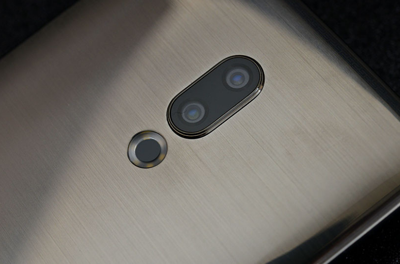 魅族15/15 Plus正式发布,魅族15Plus真机开箱图赏与评测