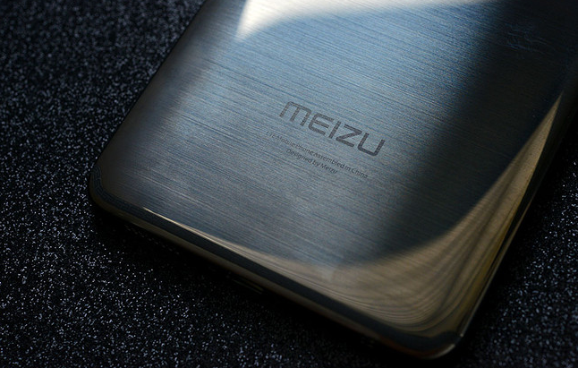 魅族15/15 Plus正式发布,魅族15Plus真机开箱图赏与评测