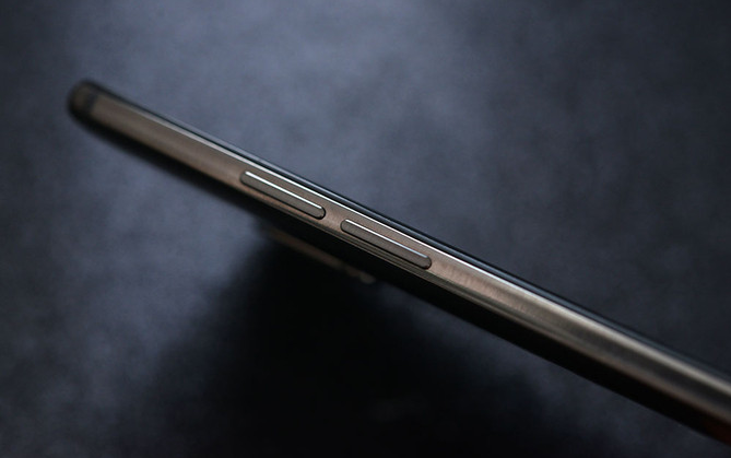 魅族15/15 Plus正式发布,魅族15Plus真机开箱图赏与评测