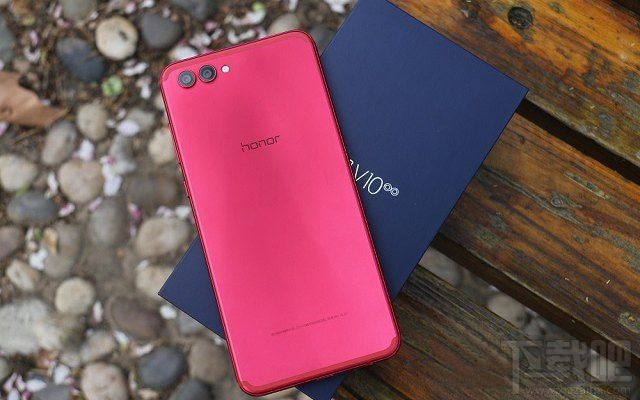 荣耀10和荣耀v10的区别对比,哪个好?