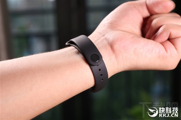 小米手环3图赏:造型圆润/屏幕大升级