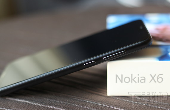 诺基亚X6怎么样?Nokia X6评测 创新搭配经典