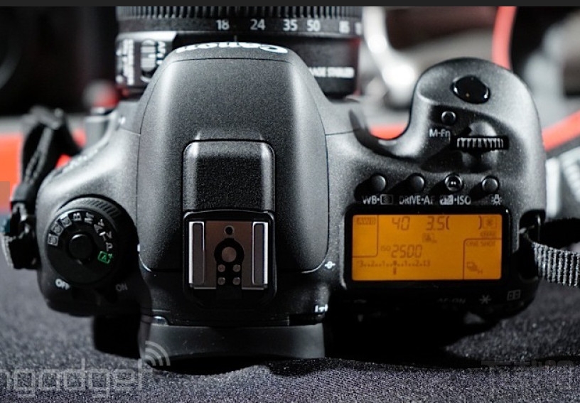 Canon EOS 7D Mark II 中文动手玩:影像怪兽暌违五年再发威