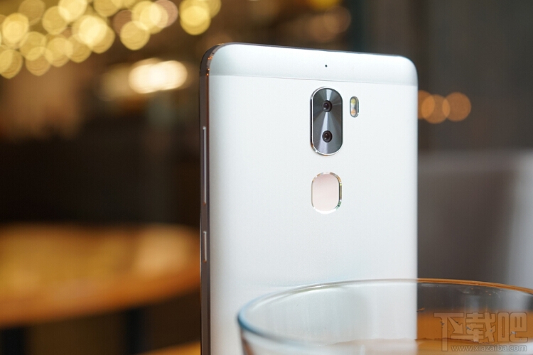 双摄像头手机哪款好？2016年十款双摄像头手机推荐