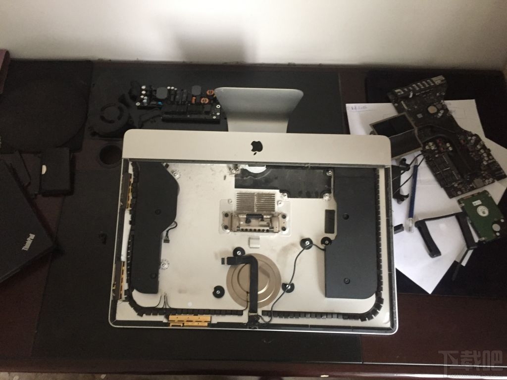 旧款iMac怎么更换机械硬盘?iMac加SSD固态硬盘教程