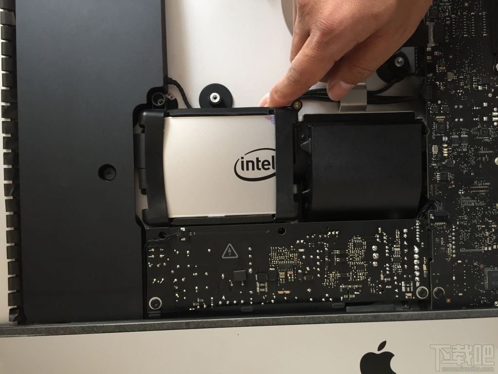 旧款iMac怎么更换机械硬盘?iMac加SSD固态硬盘教程